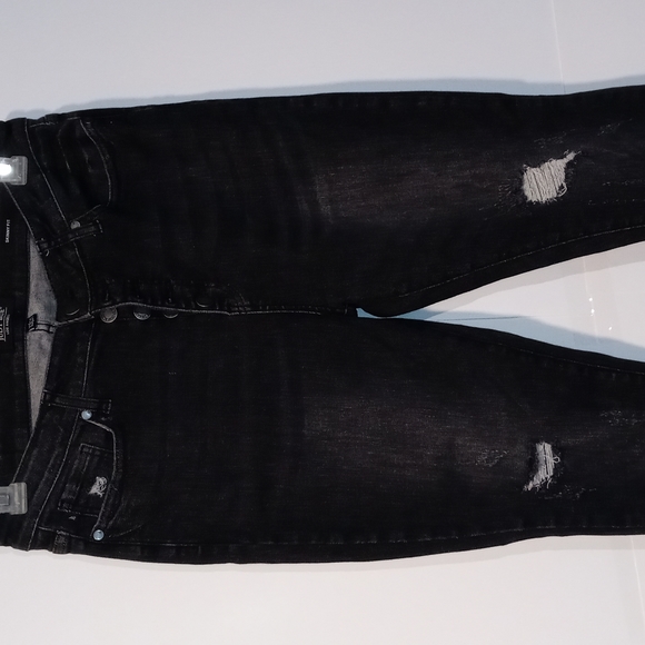 Judy Blue Jeans - Picture 2 of 12